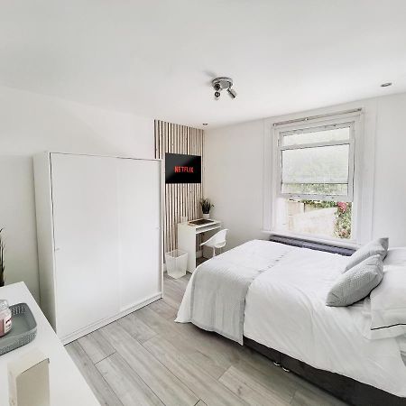 Modern Room In Centrally Located Apartment - Room 4 Londres Extérieur photo